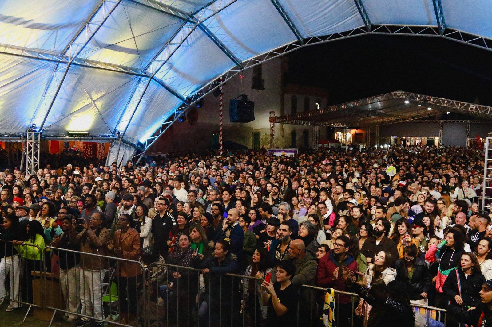 Packed crowd at Bourbon Festival Paraty
